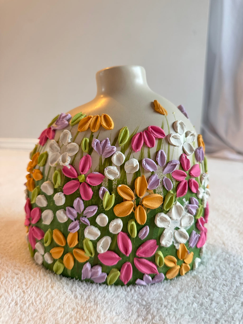 Ceramic vase 20cm