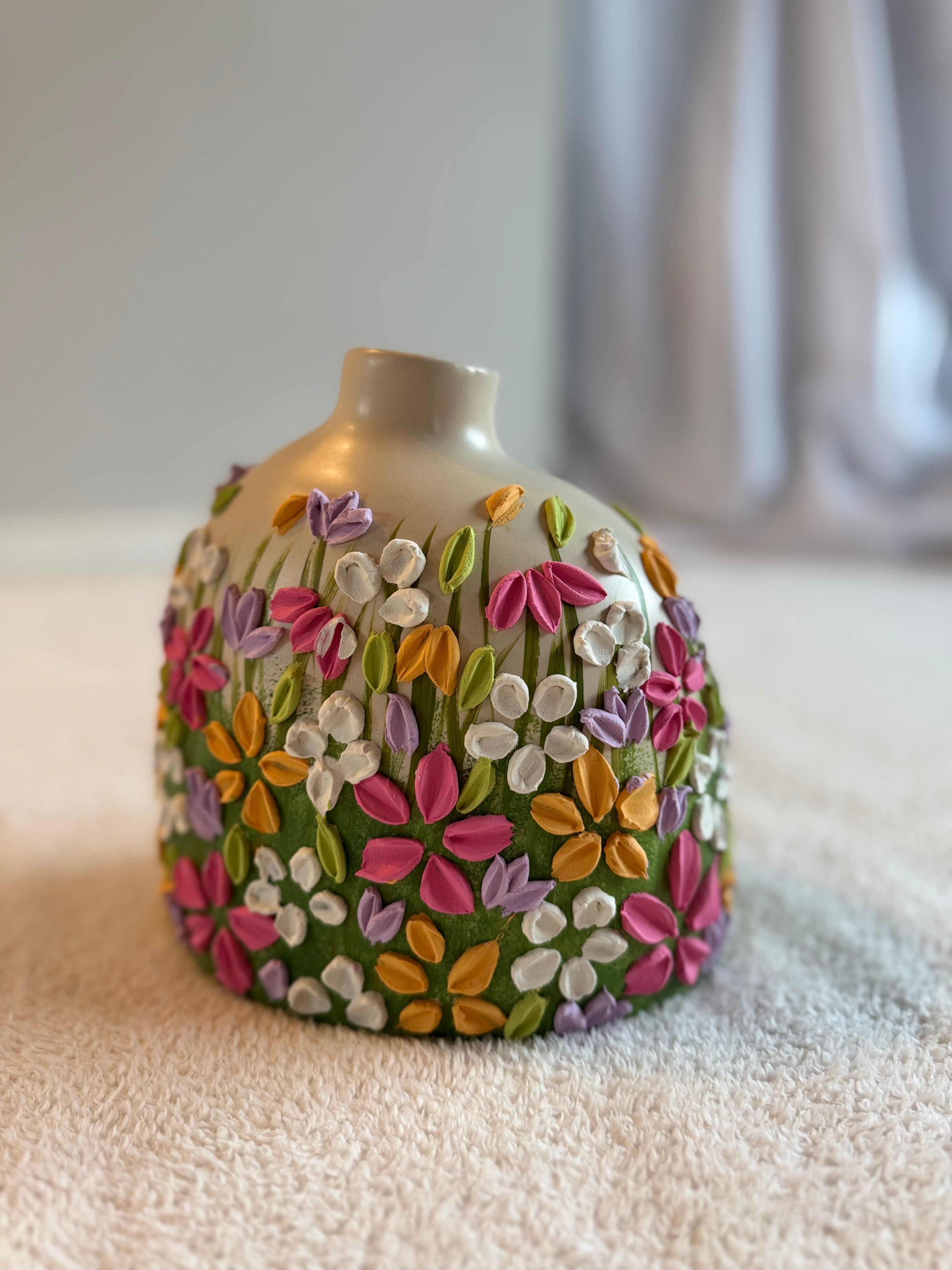 Ceramic vase 20cm