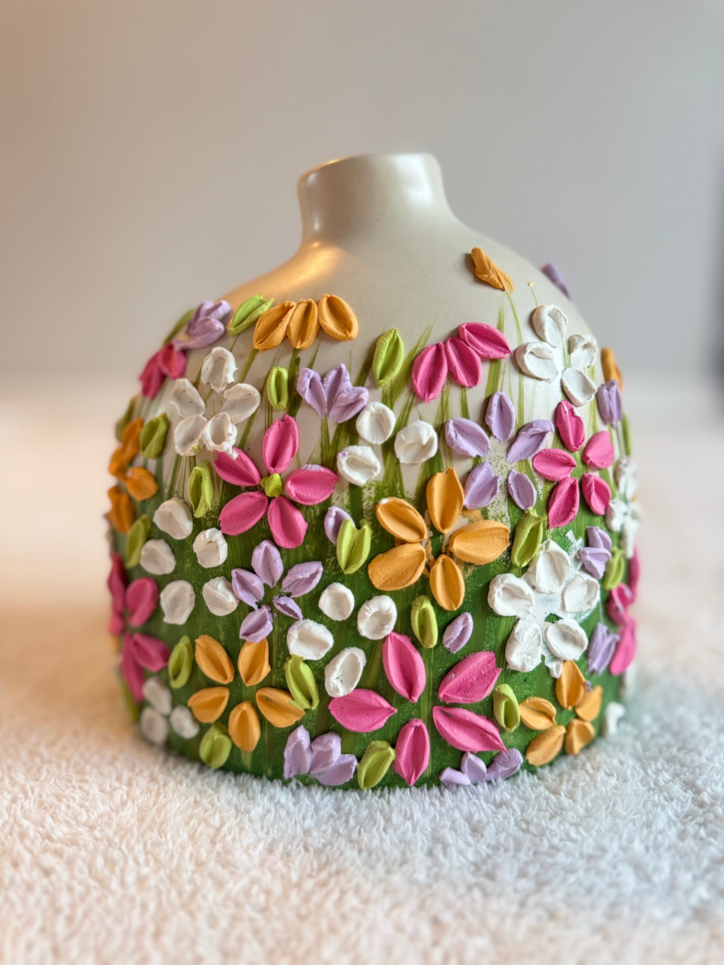 Ceramic vase 20cm