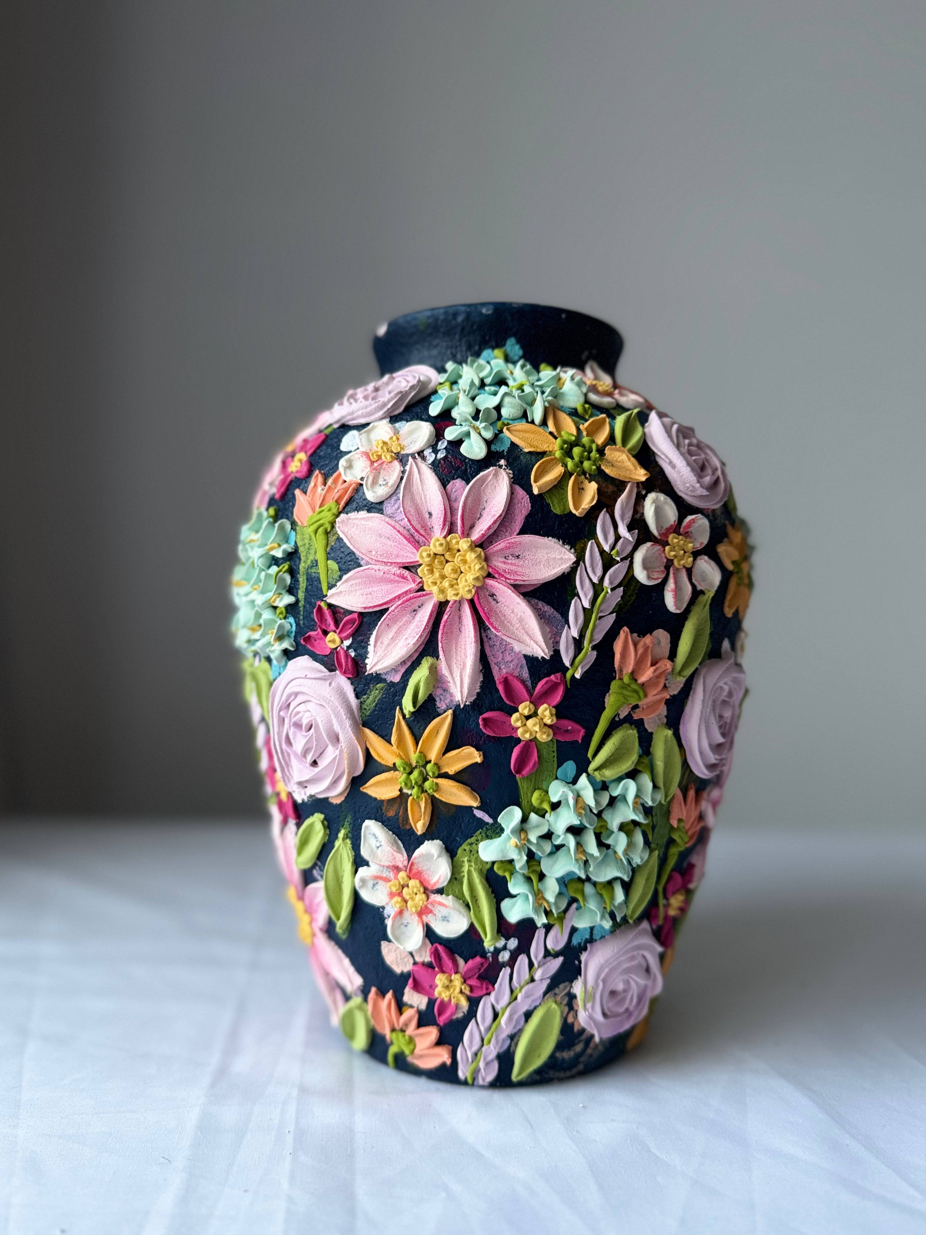 Minis collection stoneware vase 26cm height 033