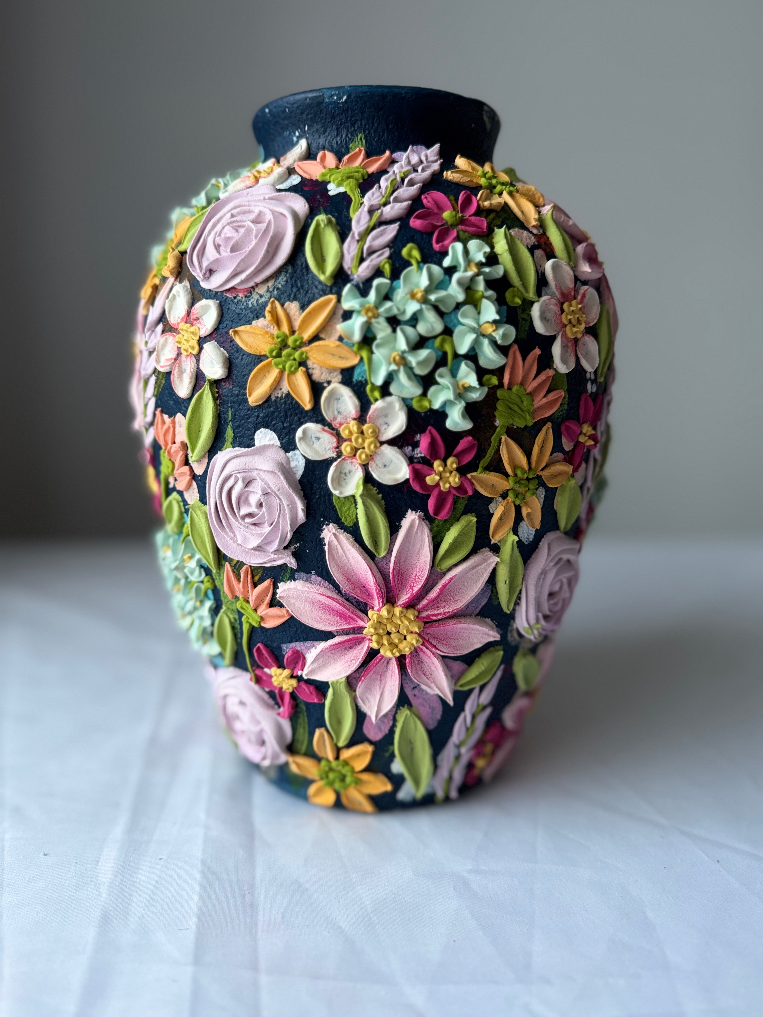 Minis collection stoneware vase 26cm height 033
